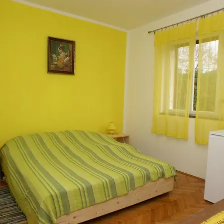 Guest house By The Sea Jelsa, Hvar - 4041 3*